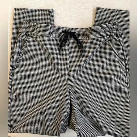 Reitmans Tapered Leg Dress  Pants - Picture 2 of 4